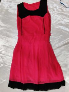 Chic Pink & Black Dress