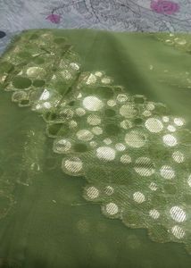 Saree Without Blouce