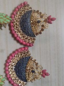 three  combo of earings and 50 rs Bradley free