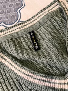 Stylish V-Neck Knit Sweater