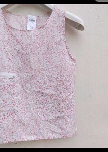 Floral Print Sleeveless Top with Pocket