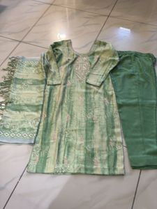 Woolen Kurta Set with shawl