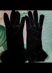 Elegant Black Velvet Fur Trim Gloves