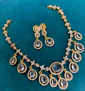 AD America Diamond Necklace & Earring Set