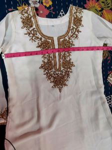 Elegant Embroidered Tunic