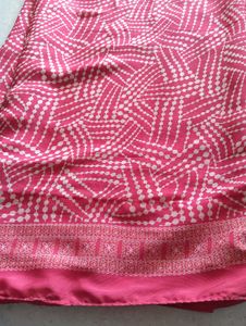 Vibrant Pink Geometric Print Saree