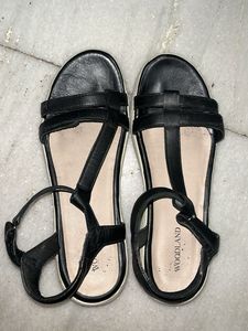 Woodland Black Sandals