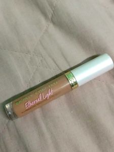 Too Faced Born This Way Ethereal Light