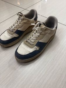 Zara Sneakers For 599