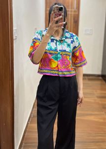VIBRANT EMBELLISHED TROPICAL PRINT SHIRT
