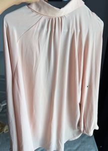 Chic Peachy Pink Button-Up Blouse