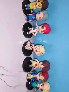 little mini bangtan figurines