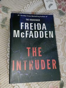 Thrillers by Famous Authors - Set of 3