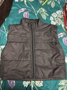 Sleeveless Padded Vest - Stylish & Comfy
