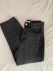 Stylish Dark Wash High-Waisted Jeans