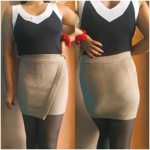 ✨Chic Mini Skirt with Wrap Detail✨