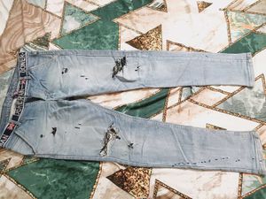 Stylish Distressed Light Wash Jeans