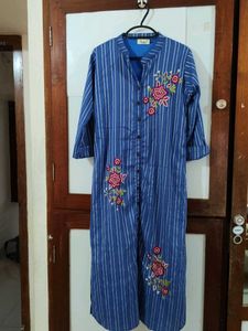 Kurta with blue and silver strips pattern