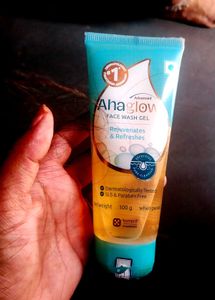 Aaha Glow Face Wash