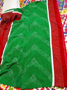 Bandhani Print Saree | Elegant Green &amp; Maroon