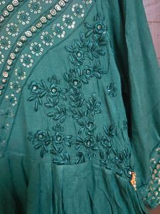 Elegant Emerald Green Kurta Set with Du