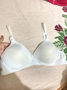White padded bra in Good Condition