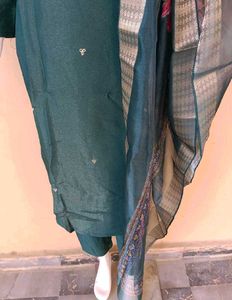 Elegant Green Embroidered Kurta Set