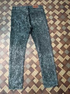 ⚡ ⚡ Flash Sale ⚡ ⚡ Distressed Denim Jeans