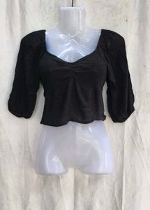 70209. Chic Black Puff Sleeve Smocked Top