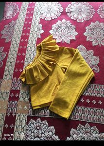 Chic Yellow Ruffled Long Sleeve Top
