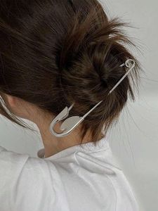 1 Large Safety Pins
