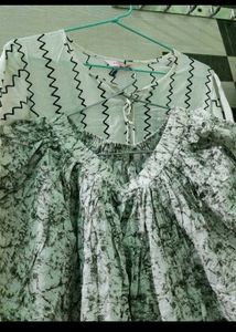 White &amp; Black Zigzag Print Kurta Set