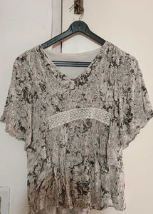 Floral Print V-Neck Top