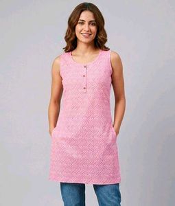 Chic Sleeveless Pink Chevron Kurta