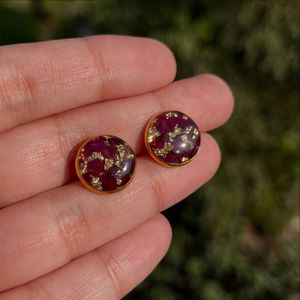 Boho Floral Resin &amp; Gold Stud Earrings