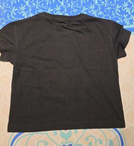 Classic Black Crew Neck Crop top