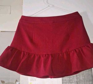 Chic Red Ruffle Skirt || freebies too