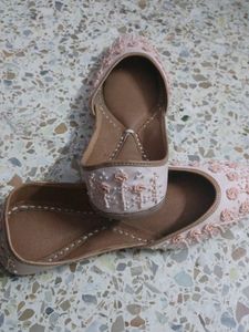 lovely peach mojiris