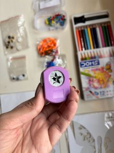 Craft Kit - Coloring Pencils &amp; Stencils