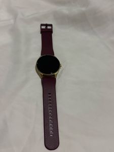 Stylish Smartwatch - Gold and Burgundy - Noise