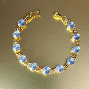 🧚🏻‍♀️Elegant Crystal Bracelet