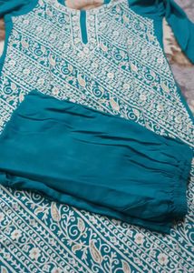 kashmiri Embroidered Kurta Set