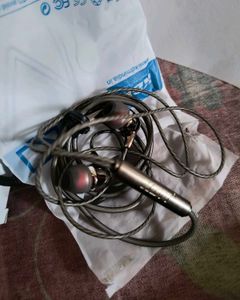 KDM Universal Handsfree M8 - New