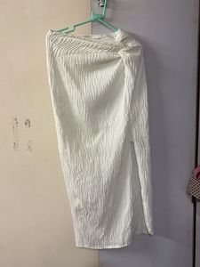 Chic Textured White Midi Skirt