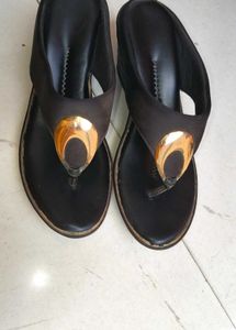 Stylish Black Wedge Flip-Flops