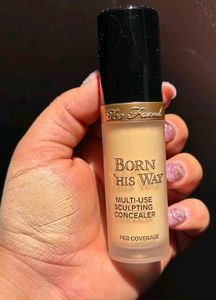 Two faced Born this way concealer -vanilla
