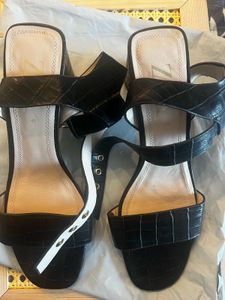Reduced Chic Black Croc Print 40 cm Block Heels