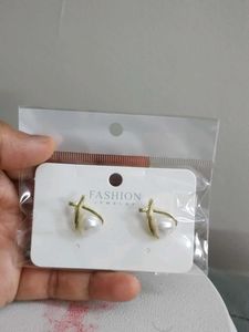 Pearl &amp; Gold Tone Earrings
