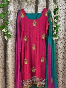 Embellished Magenta Kurta Set with Dupatta