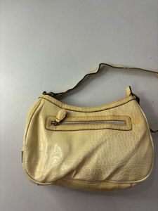 Stylish Cream Croc-Embossed Shoulder Bag